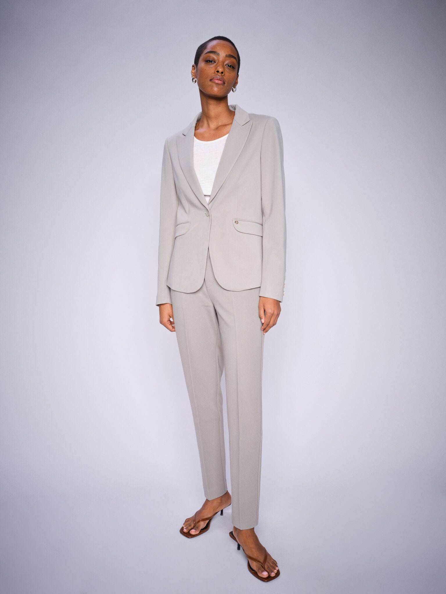 Modelshot / Shadow/ Detail